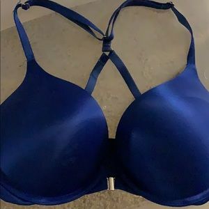 VS Front Closed Bombshell Bra